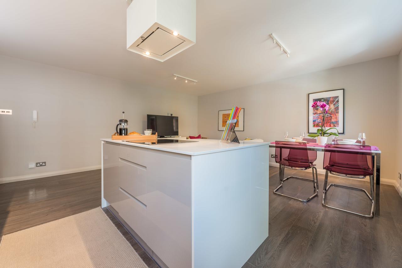 Urban Living's - The Huxley Oxford