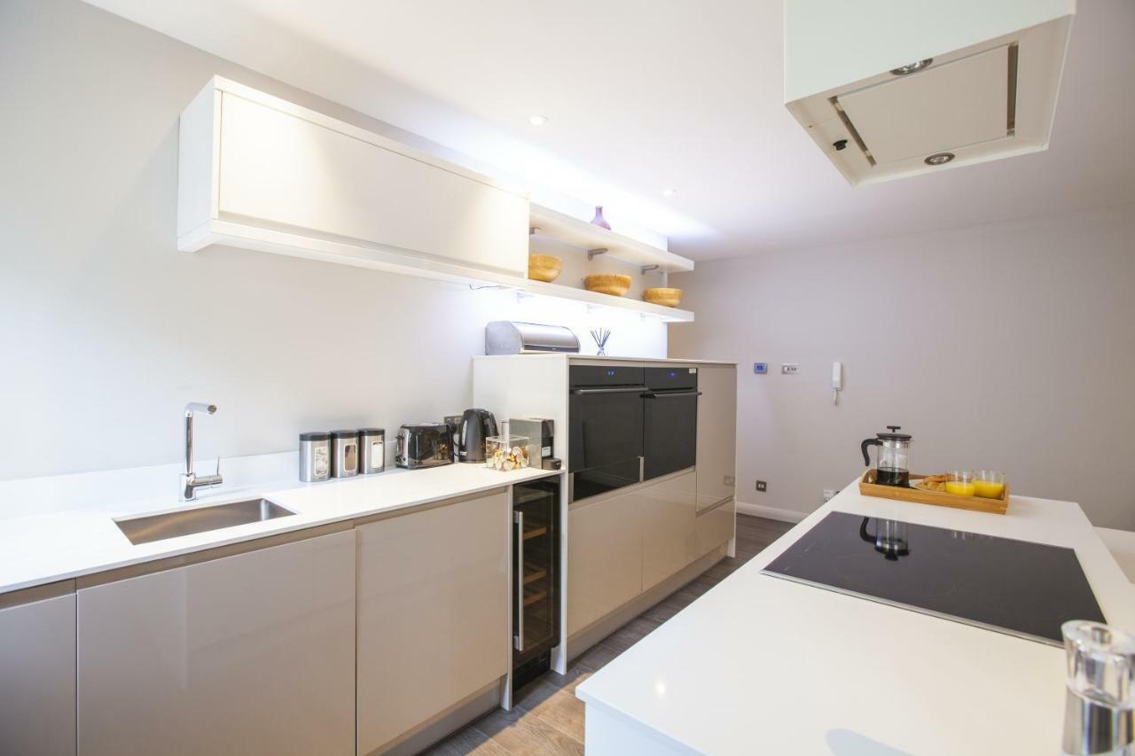 Urban Living's - The Huxley Oxford